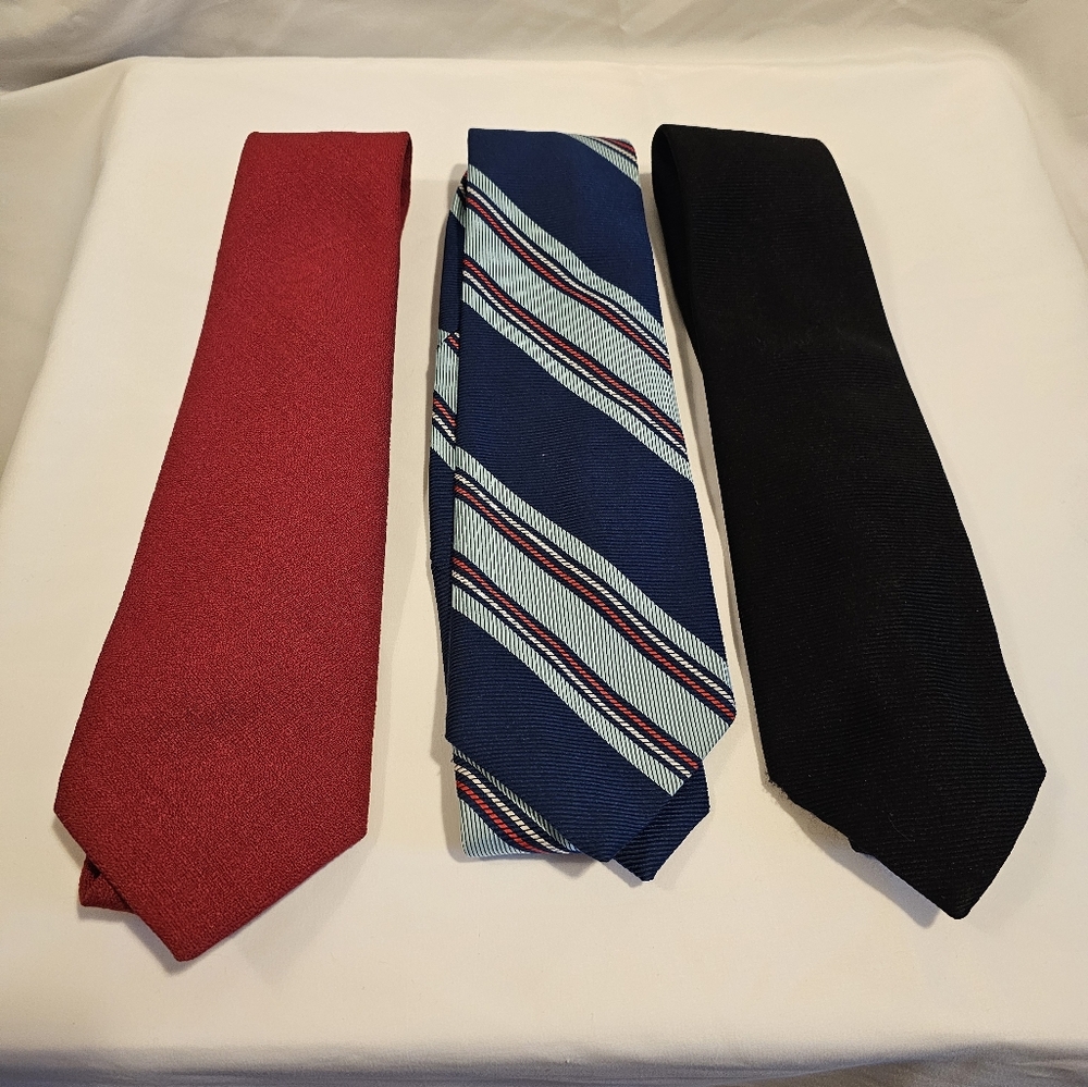 Bundle of 3 Vintage Men's Ties